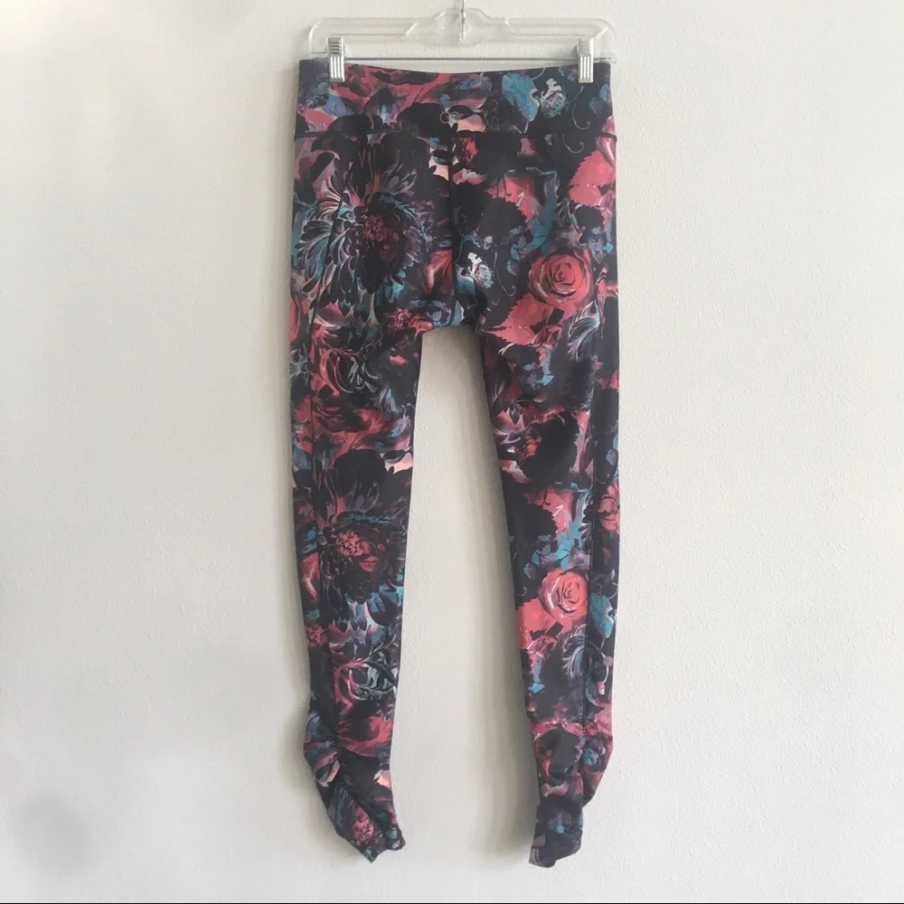 Calia Rose Garden Leggings 7/8 Cropped Ruched Floral Red Yoga Mid Rise Medium - Picture 2 of 12